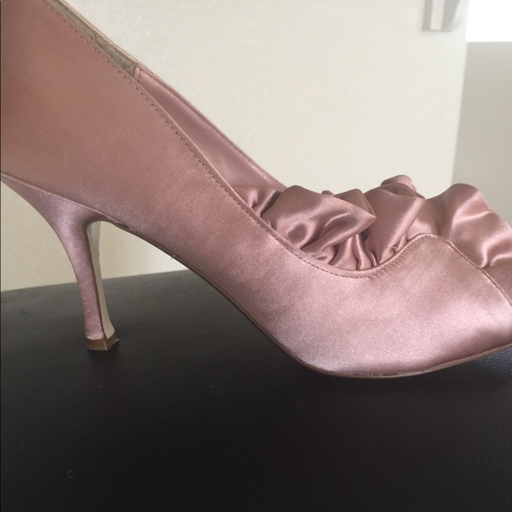 Ann Marino Dusty Rose Pumps